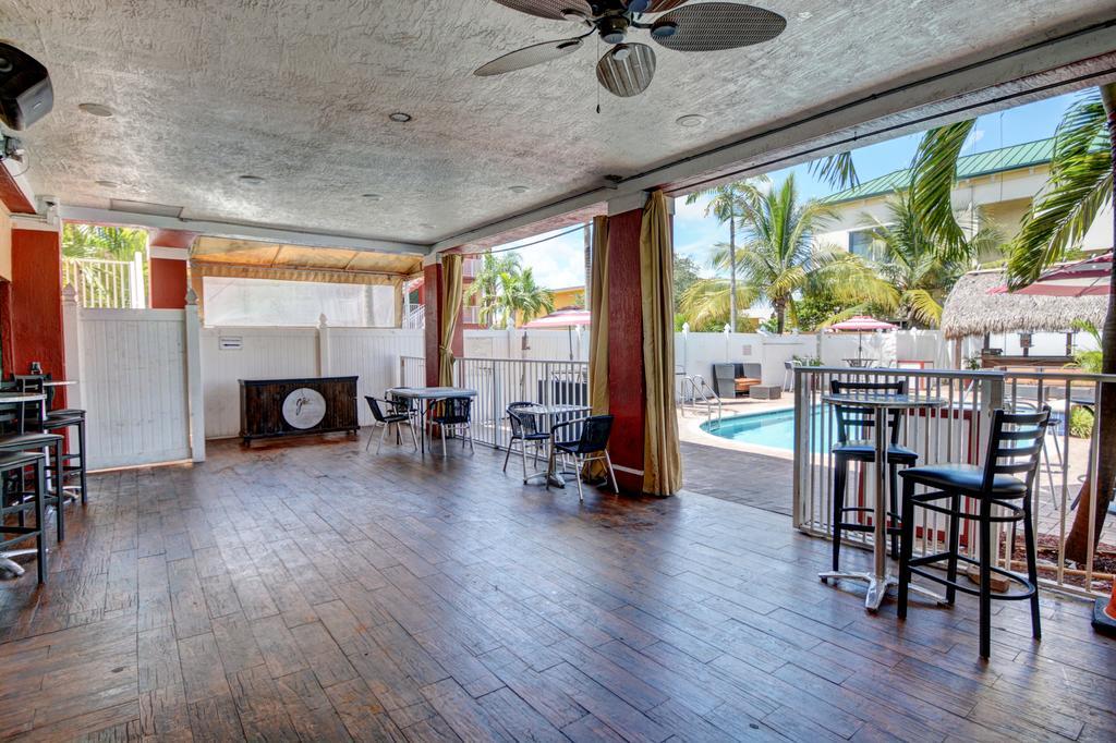 Hotel And Lounge Plantation